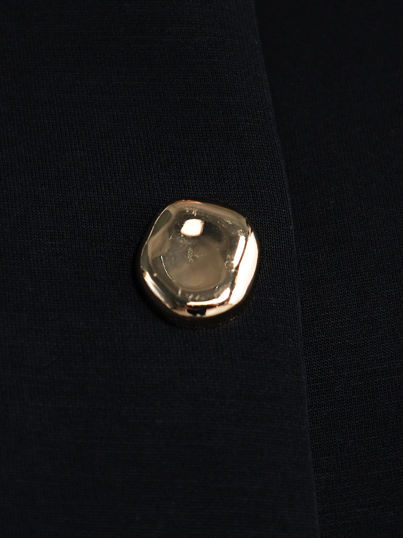 Жакет трикотажный черного цвета прямого кроя